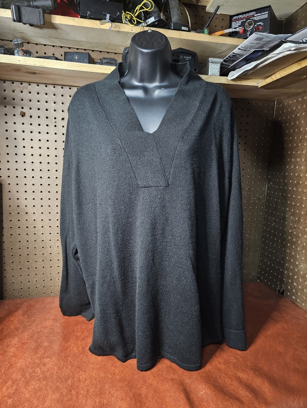 Isaac Mizrahi Live Size 2X Black V Neck Sweater